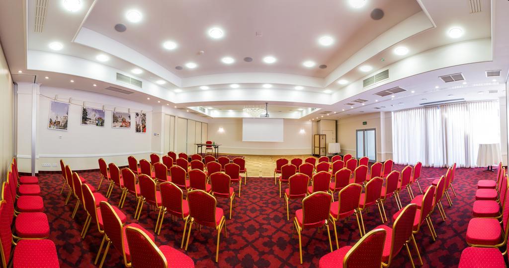 Hotel Willa Hueta Kielce Luaran gambar