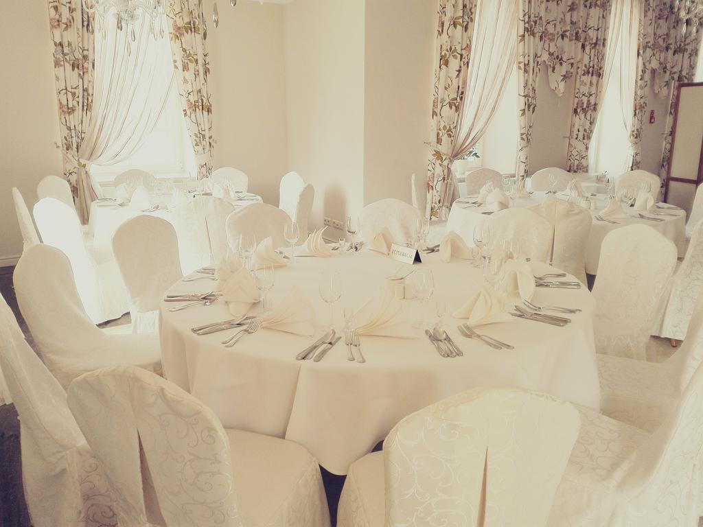 Hotel Willa Hueta Kielce Luaran gambar