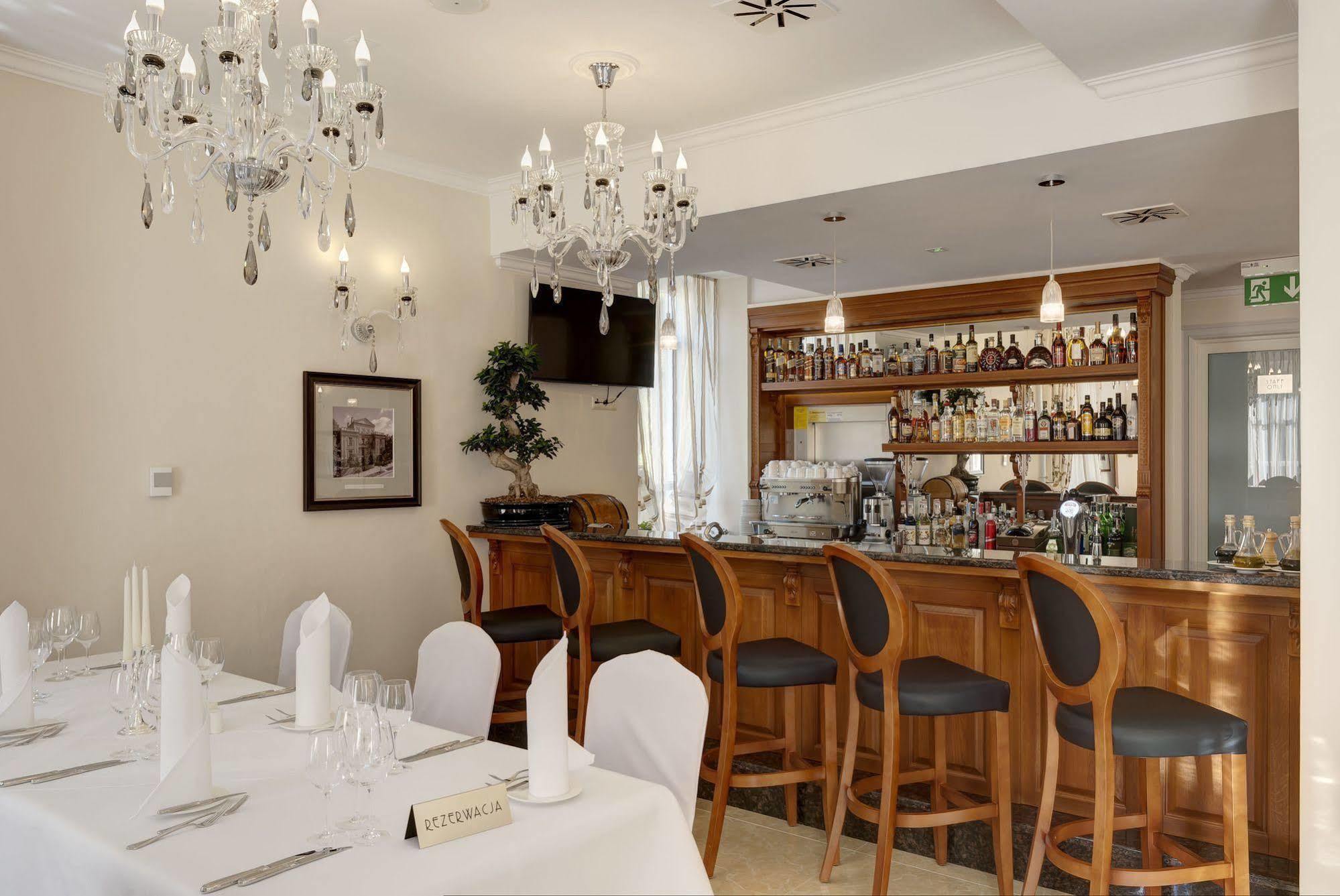 Hotel Willa Hueta Kielce Luaran gambar